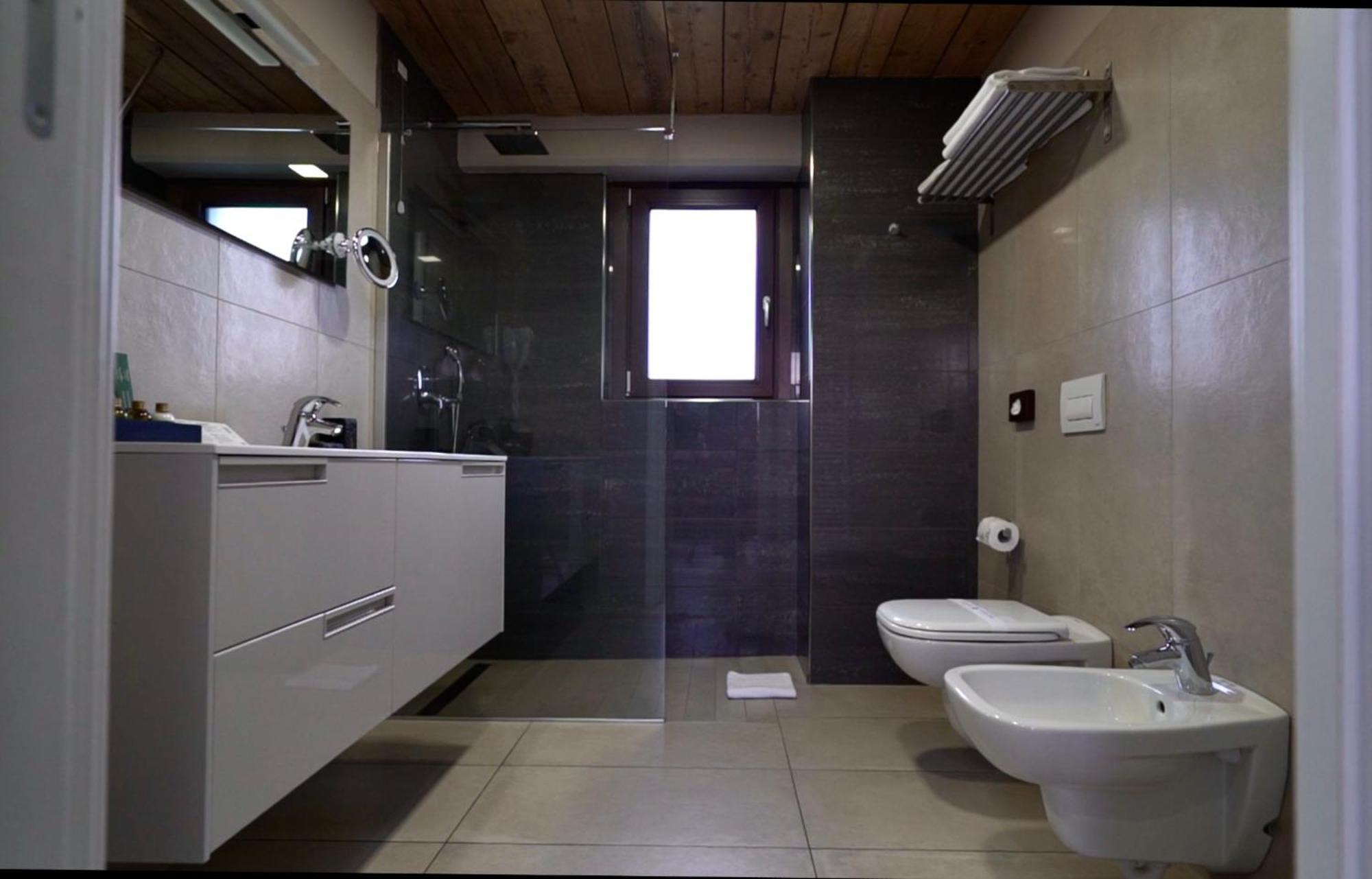 Albavilla Heidi Bed And Breakfast الغرفة الصورة